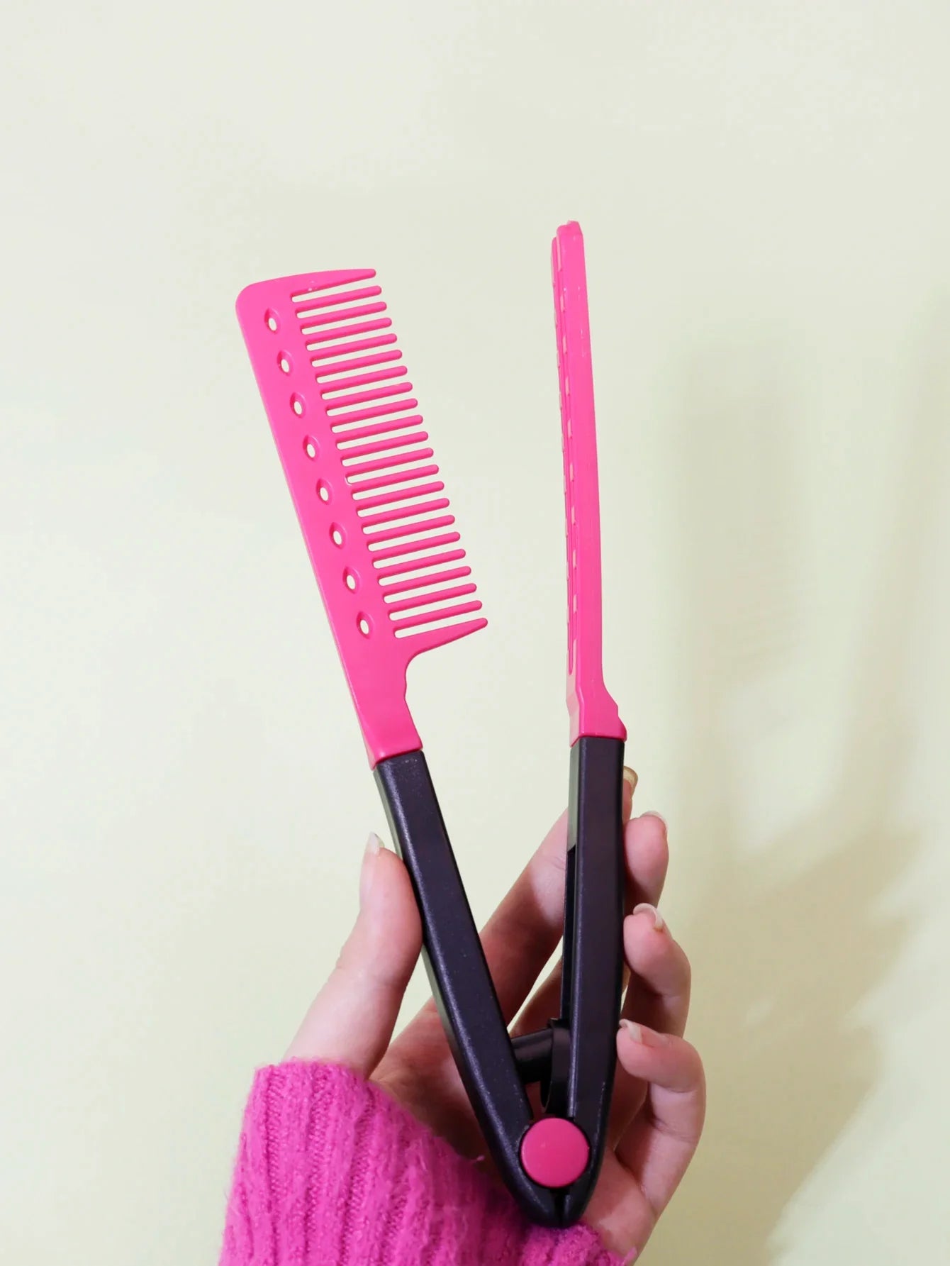 Flat V-Shaped Hair Comb