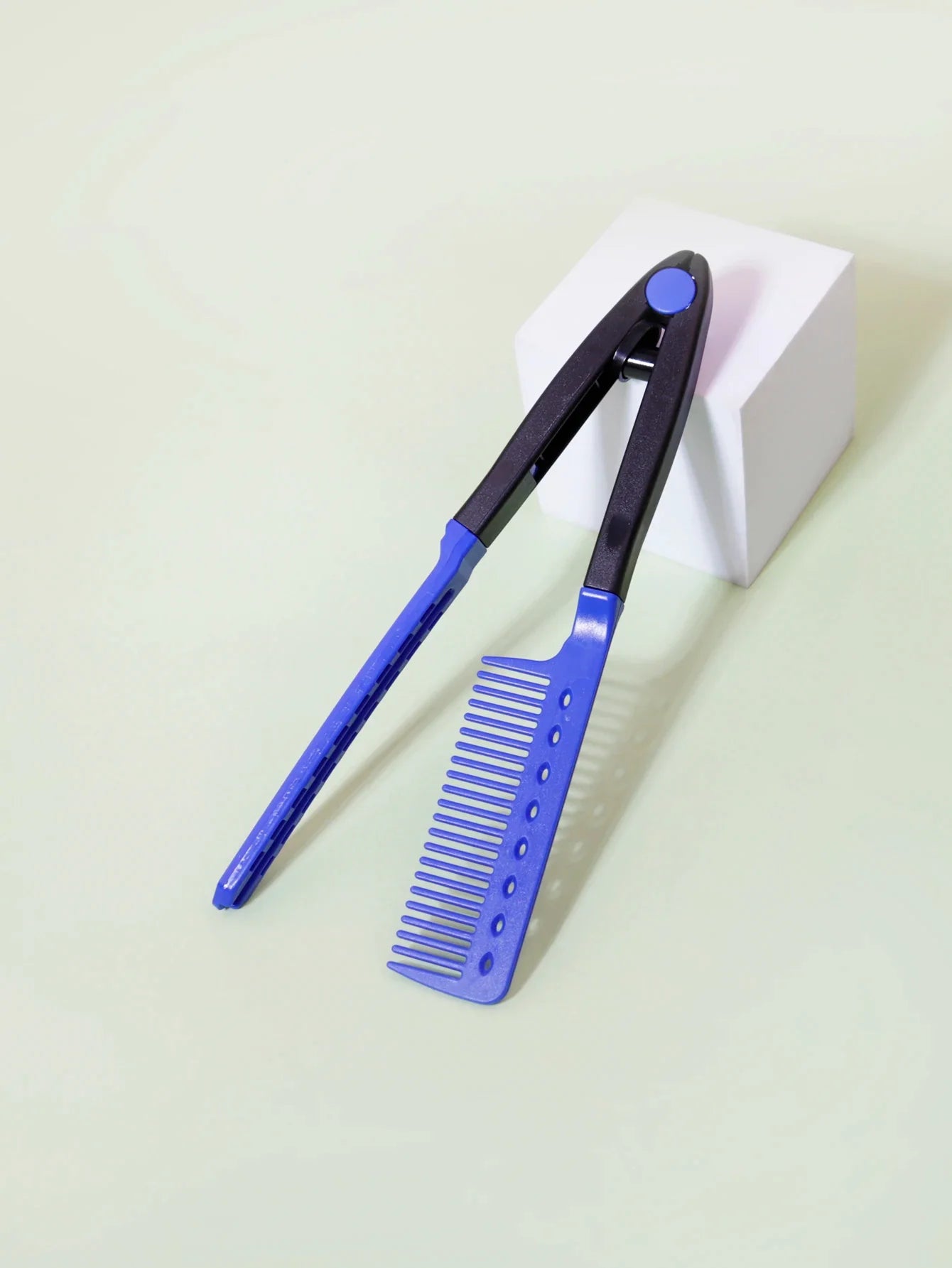 Flat V-Shaped Hair Comb
